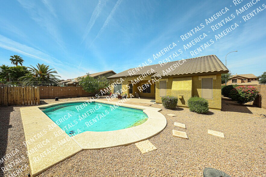 Building Photo - 1623 E Wildhorse Pl