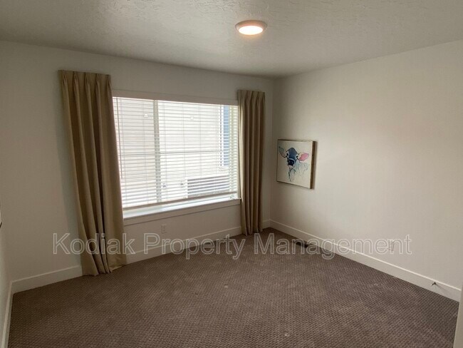 Building Photo - 1133 N 1920 W