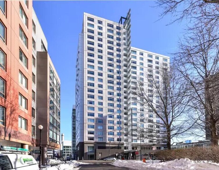 Building Photo - 356 Third St