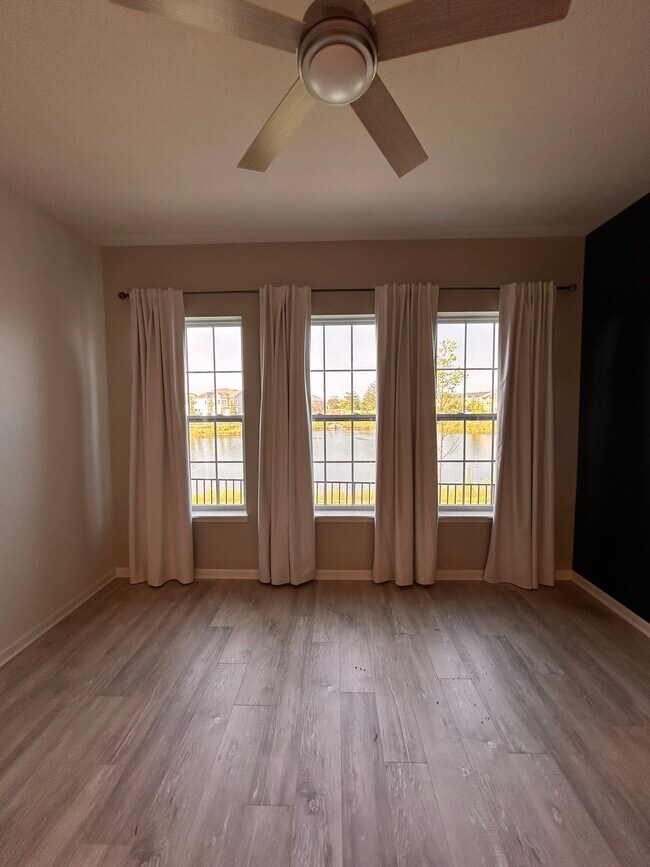 Building Photo - 1099 Valentine Ln