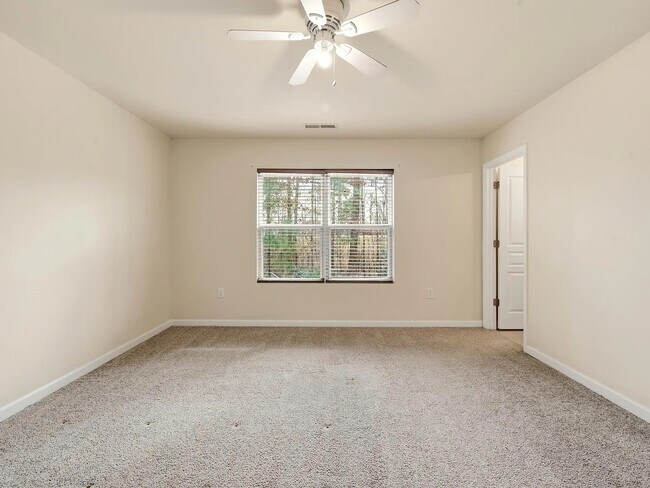 Building Photo - 8538 Quarton Dr