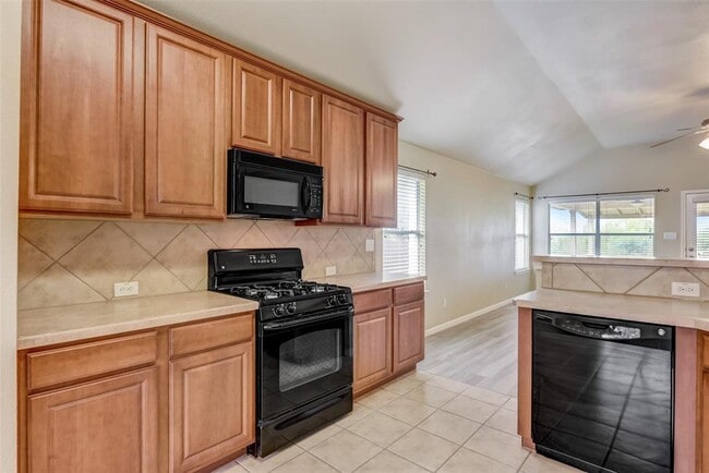 Building Photo - 834 Dark Horse Ln