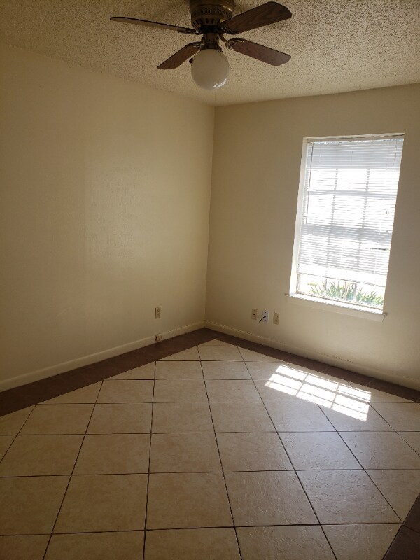 Building Photo - 304 Reel Rd