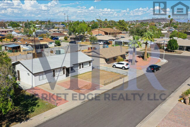 Building Photo - 5Bed/2Bath House at 35th Ave/Cactus! Move-In Ready on 04/02/2026! -- NO HOA!