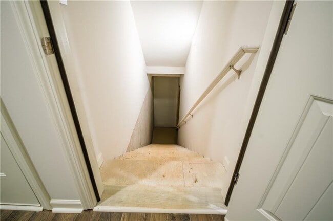 Building Photo - 25 Stoneybrook Dr