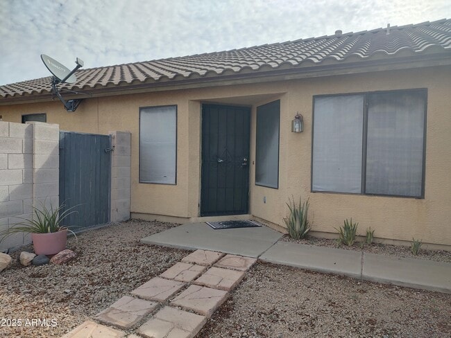 Building Photo - 3220 E Hononegh Dr