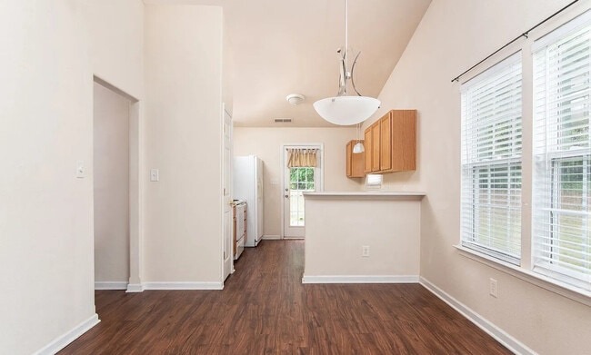 Building Photo - 2836 Oasis Ln