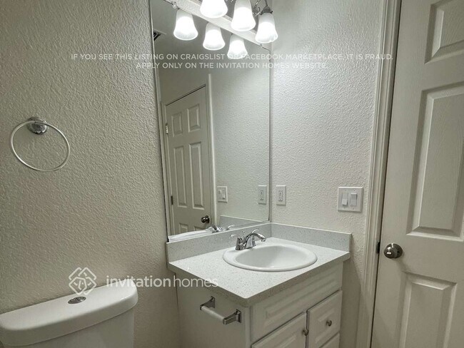 Building Photo - 1187 Jewelflower St