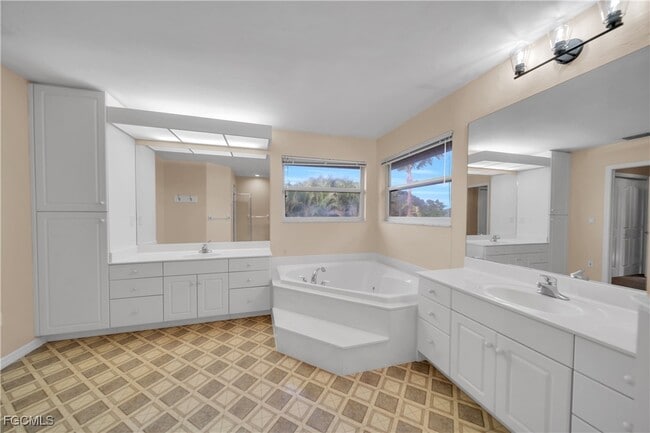 Building Photo - 2015 SE 12th St