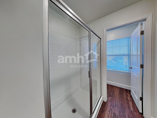 Building Photo - 11128 S Seagrass Dr