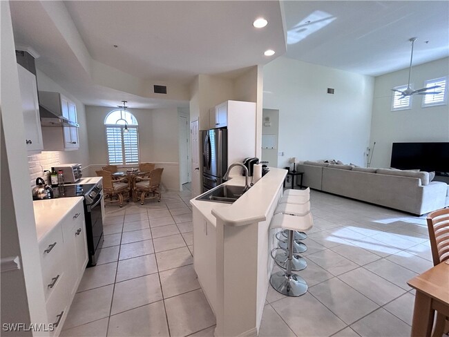 Building Photo - 1530 Clermont Dr