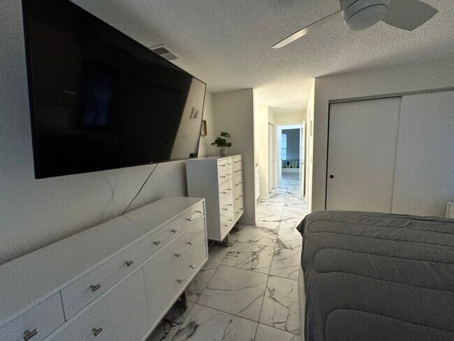 Building Photo - 188 Boundary Blvd