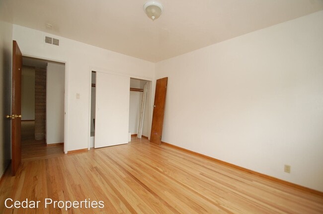 Building Photo - 2435 Hilgard Ave