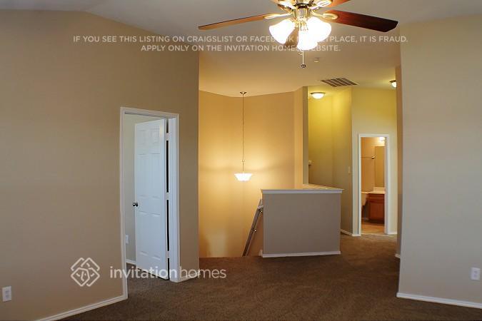 Building Photo - 9224 Lenox Dr