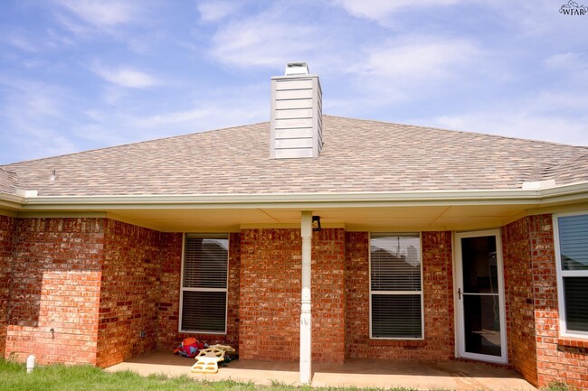 Building Photo - 5 Libby Ct