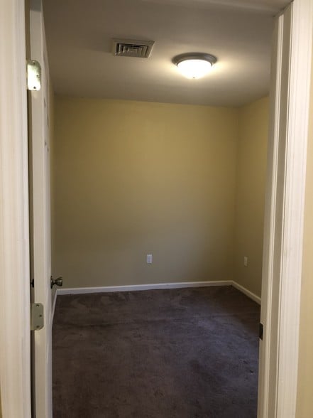 Building Photo - 272 Cleveland Ave