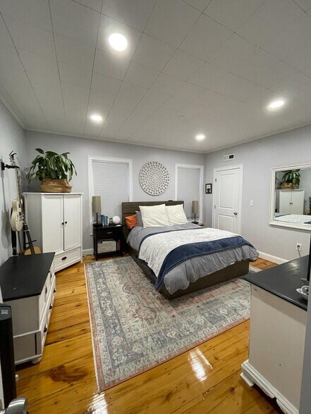 Bedroom 2 - 15 River St