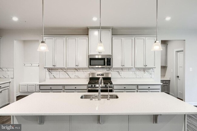 Building Photo - 13605 Otono Dr