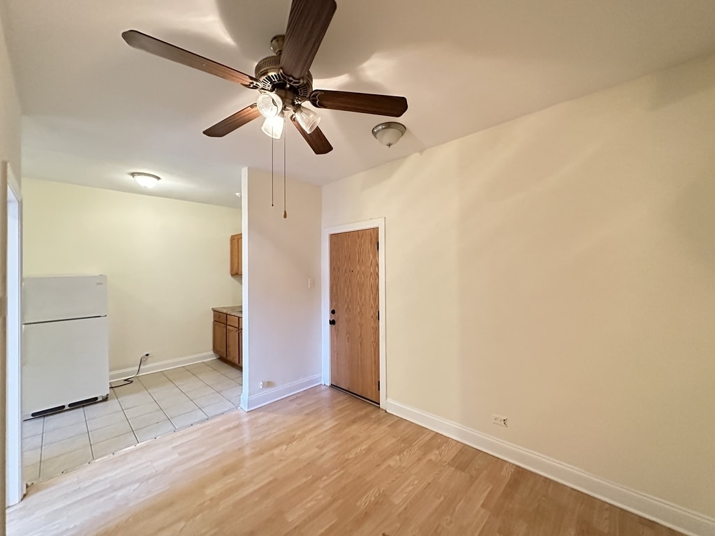 Building Photo - 4856 N Damen Ave