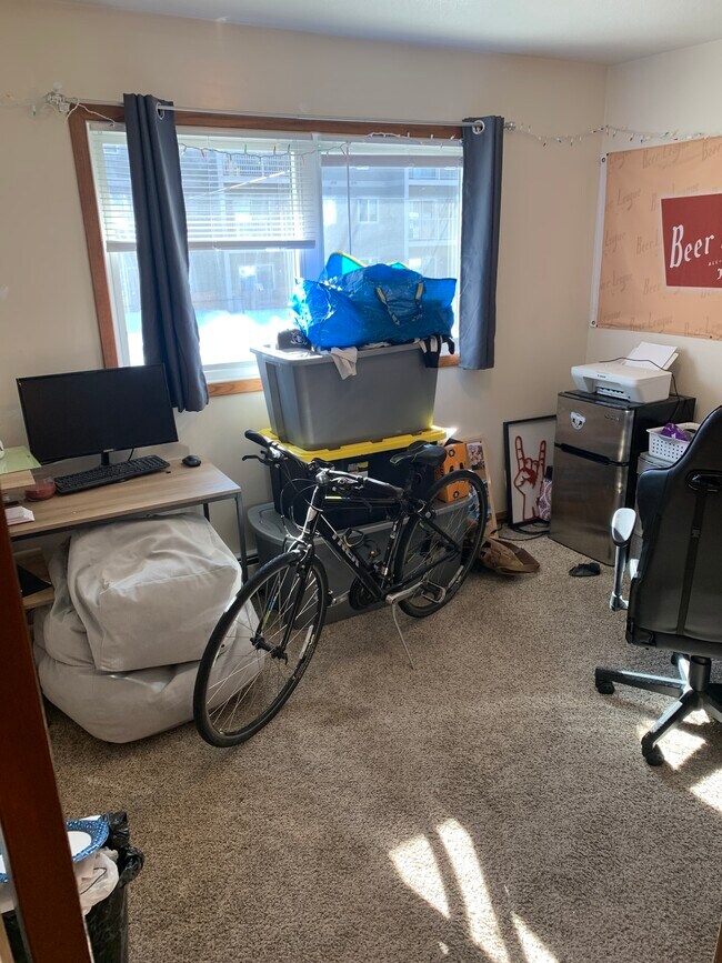 Building Photo - 149 E Welcome Ave