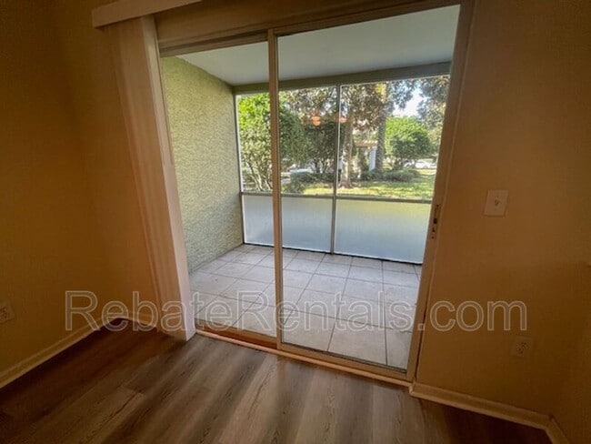 Building Photo - 10075 Gate Pkwy N