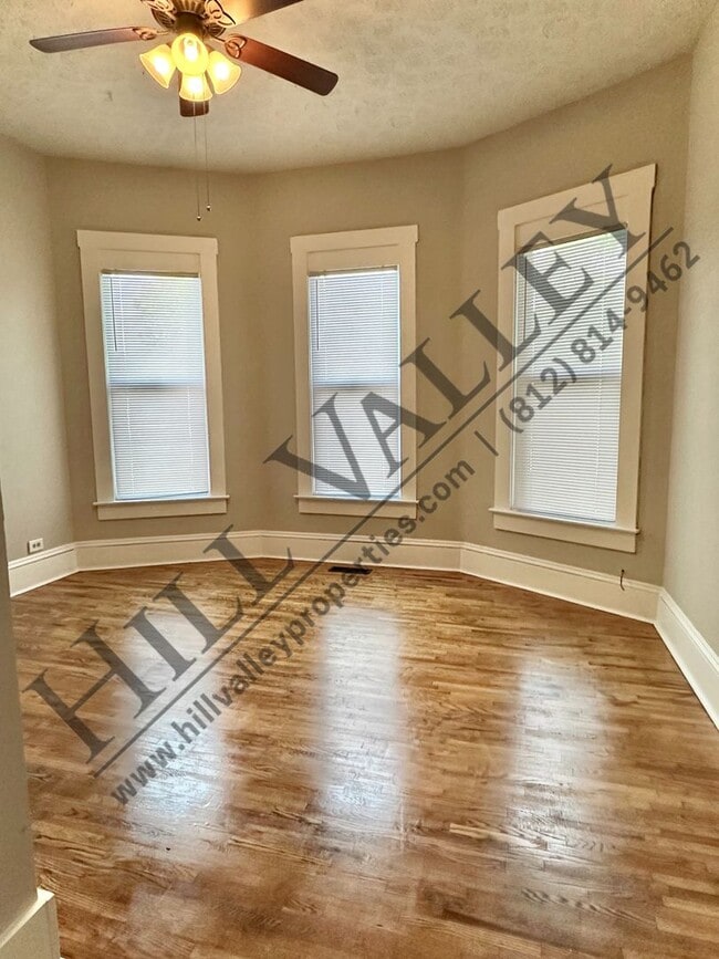 Building Photo - Two Bedroom Home