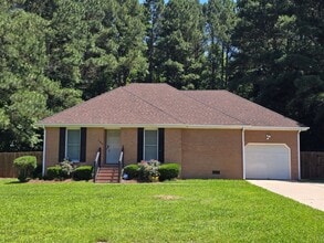 Building Photo - Mt. Hermon - Adorable 3Bed, 2Bath Ranch