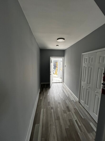 Building Photo - 19 Landfield Ave