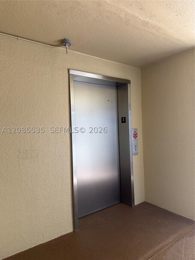Building Photo - 13475 SW 9th St