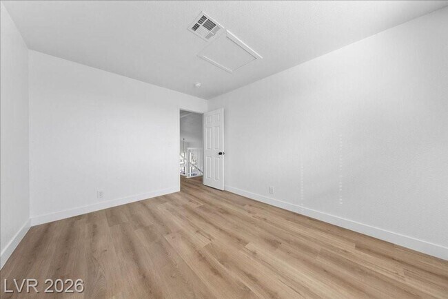 Building Photo - Beautifully 3 bedroom updated home located in the guard-gated Los Prados Golf Community!