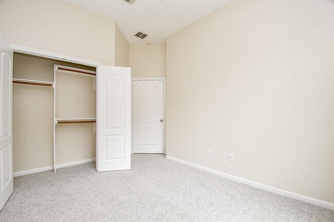 Building Photo - 3306 Silverbrook Ln