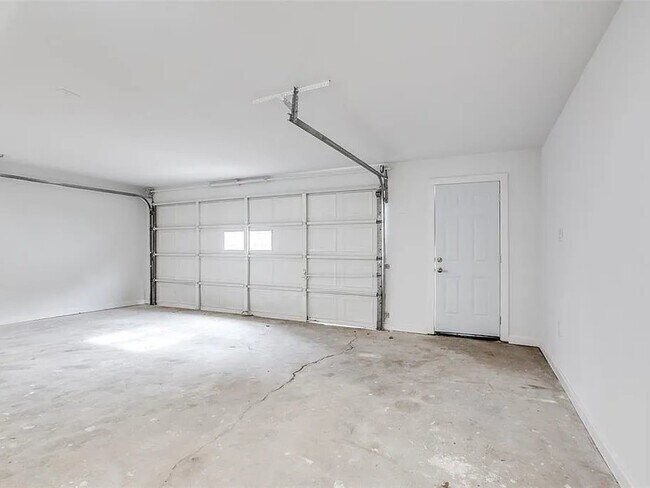 Building Photo - 6619 Sherman St