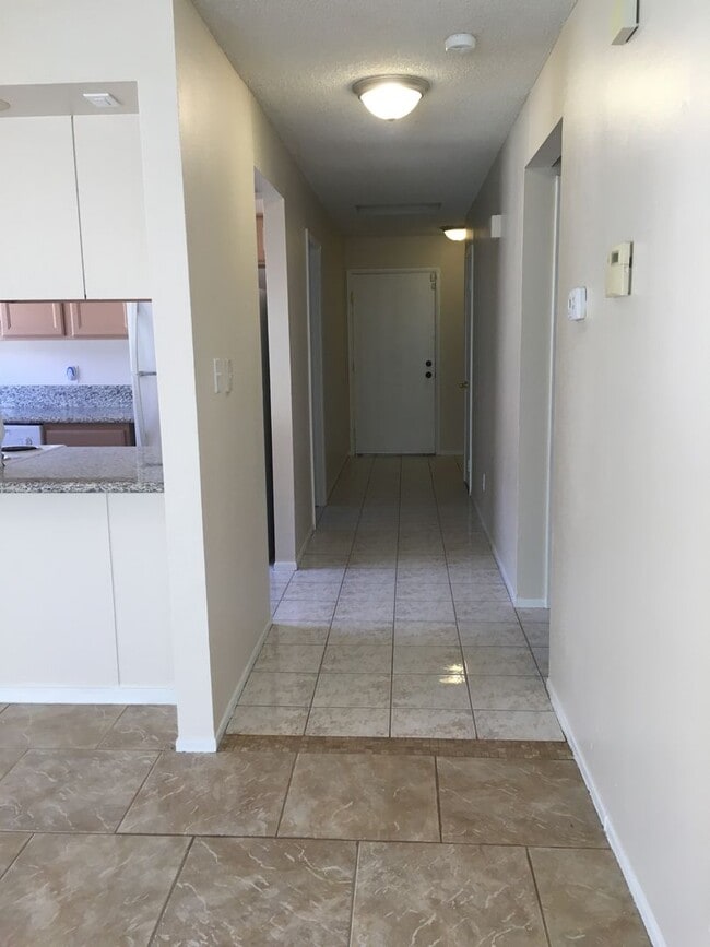 Building Photo - Great Location close to shopping at Durango and Summerlin Parkway