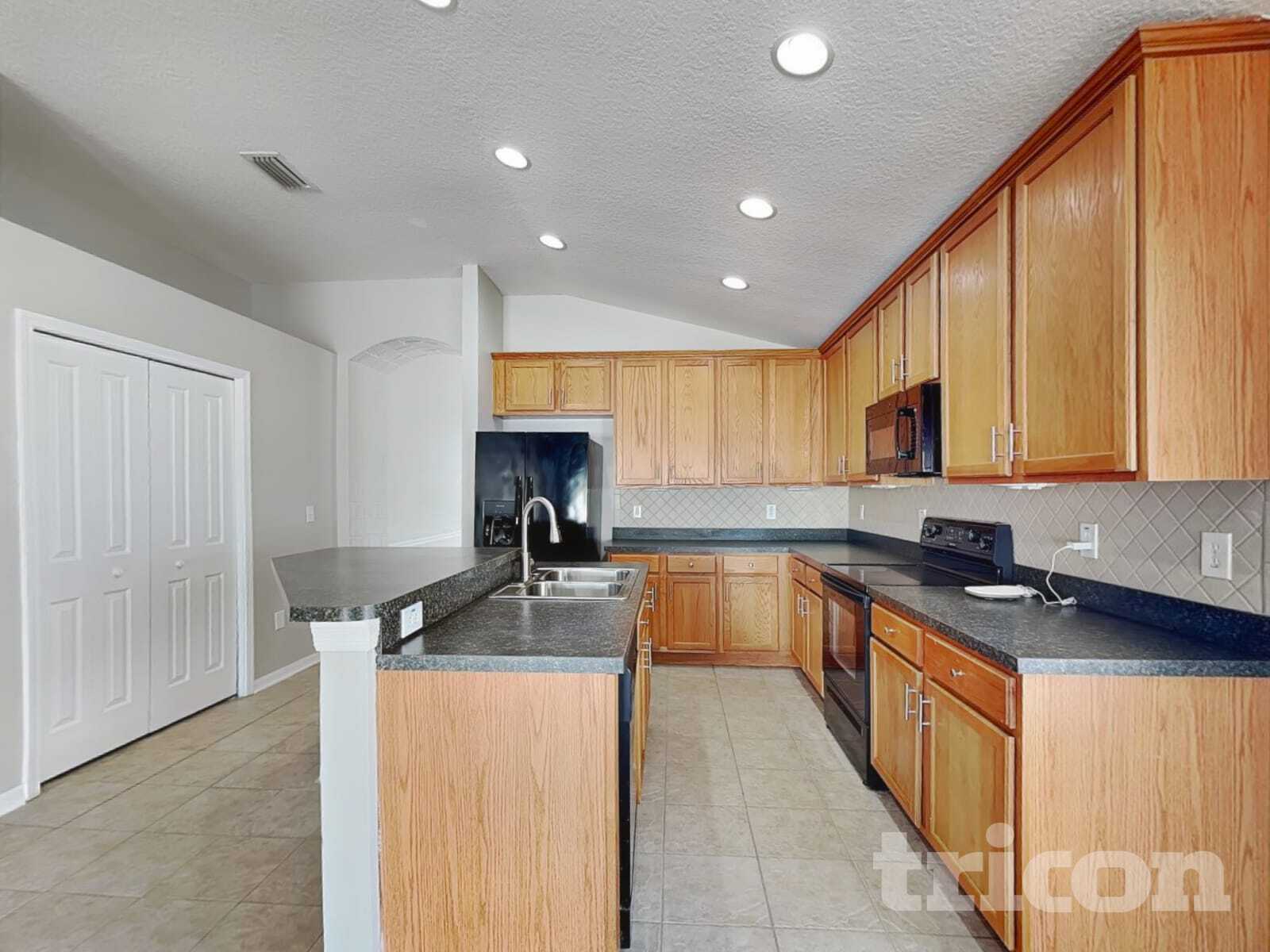 Building Photo - 9588 Southern Charm Cir