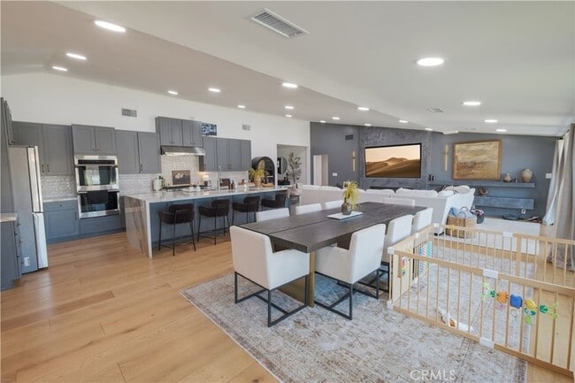 Building Photo - 9109 La Alba Dr