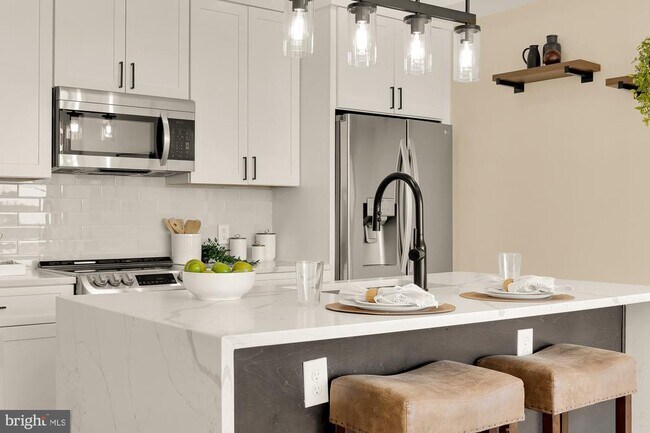 Building Photo - 927 Kennedy St NW