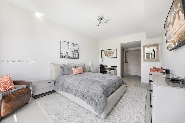 Building Photo - 17301 Biscayne Blvd