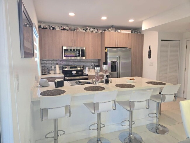 Building Photo - Northwest 12th Avenue, Miami, FL 33128 - 5 BR 4.5 BA single-family home