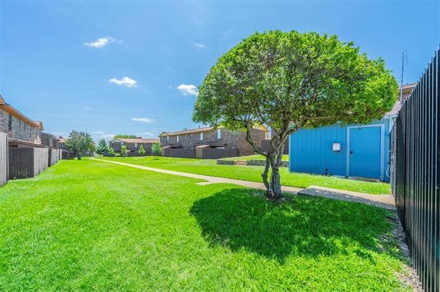 Building Photo - 929 Vedral Pl