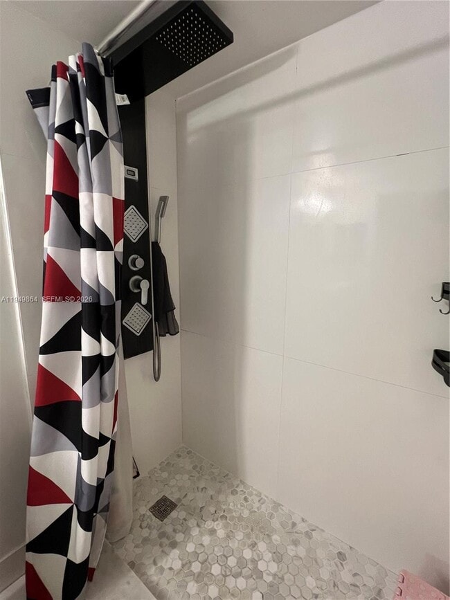 Building Photo - 8879A Fontainebleau Blvd