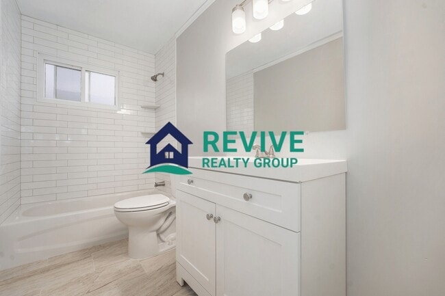 Building Photo - 27275 Barbara Ct