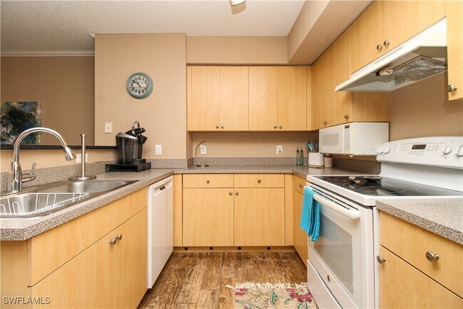 Building Photo - 8659 River Homes Lane