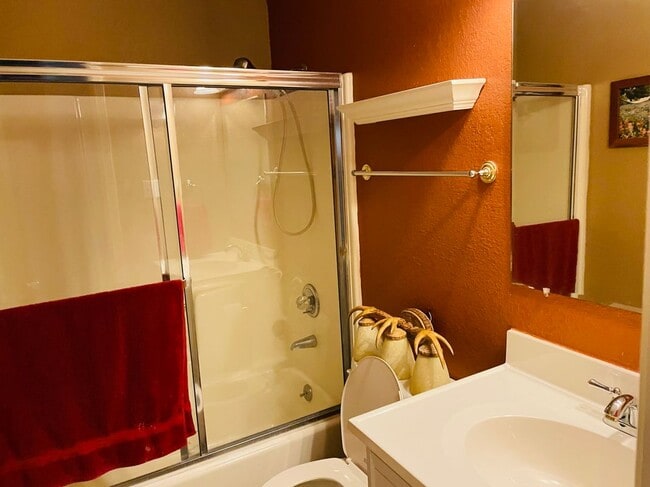 Building Photo - 213 White Mountain Meadows Dr