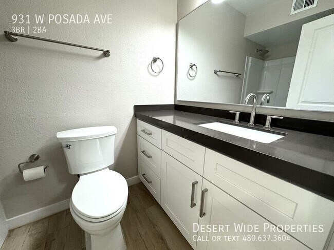 Building Photo - 931 W Posada Ave