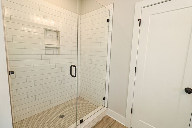 Building Photo - Luxury New Construction Townhome in Bryant...