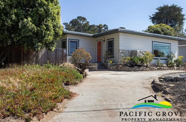 Building Photo - Charming 2-Bedroom Bungalow with Private Outdoor Space
