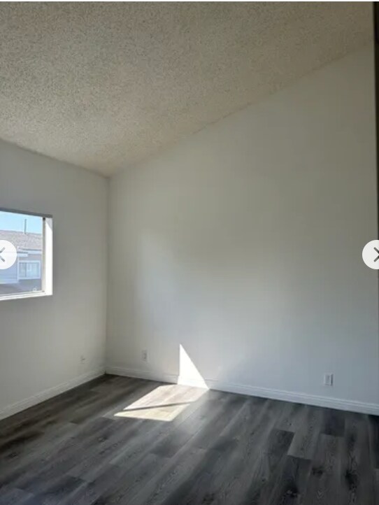 Building Photo - 5561 Sultana Ave