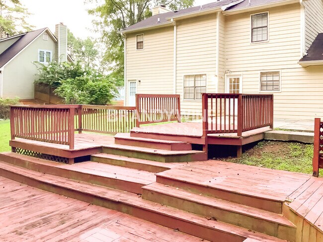 Building Photo - 5556 Pennybrook Trail