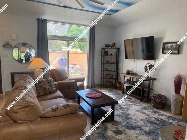 Building Photo - 65 Pheasant Hill Dr NE