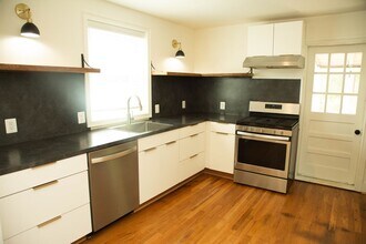 Building Photo - 4 Bedroom House Available Near Scott Stadi...